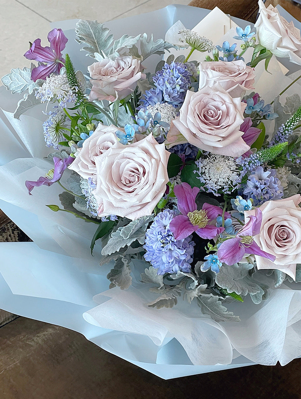 曼塔玫瑰花束, Manta Rose Bouquet