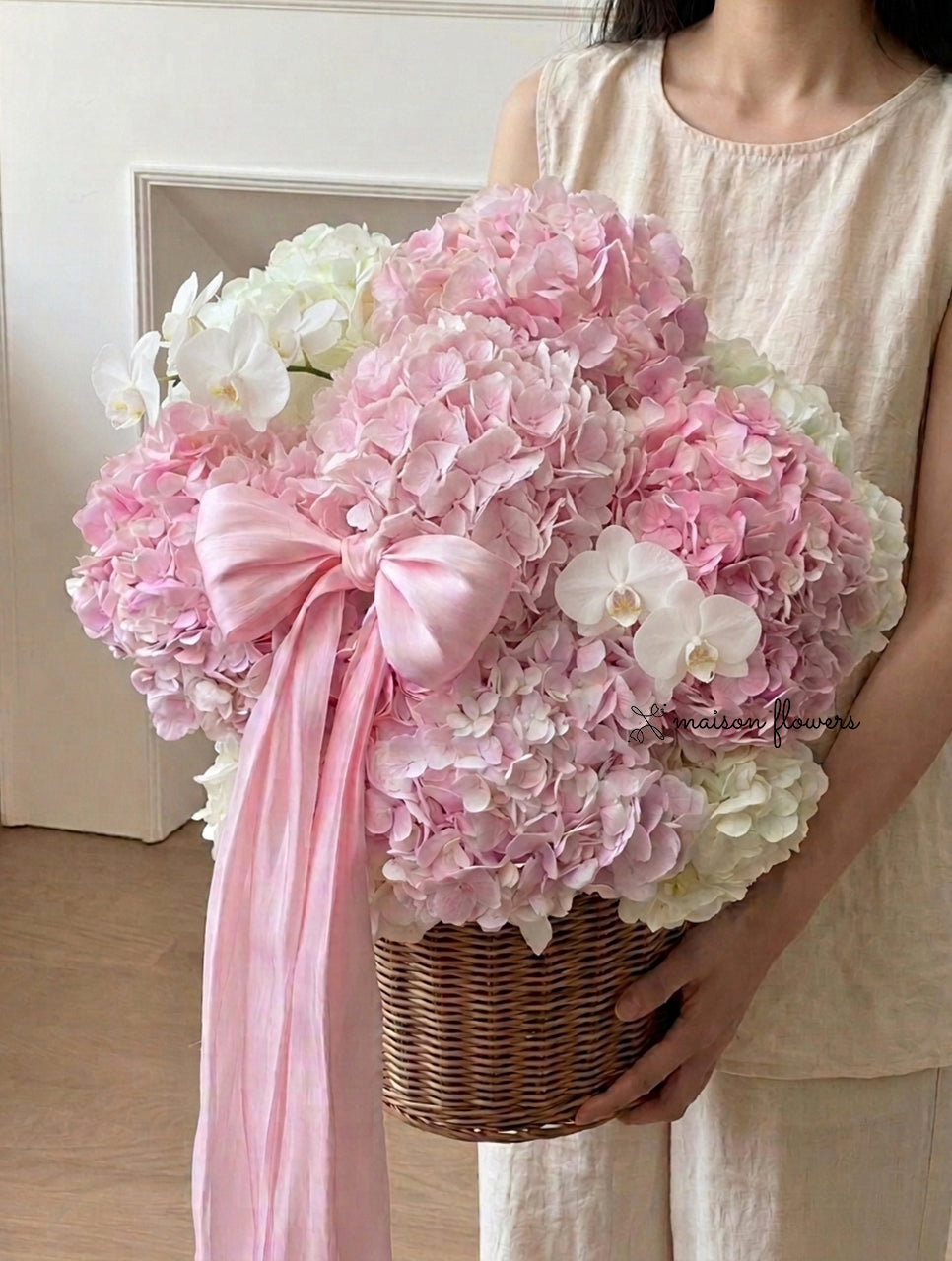 maison-flowers-pink-hydrangea-baby-girl-gift-basket-初生嬰兒禮物香港-粉紅繡球花籃